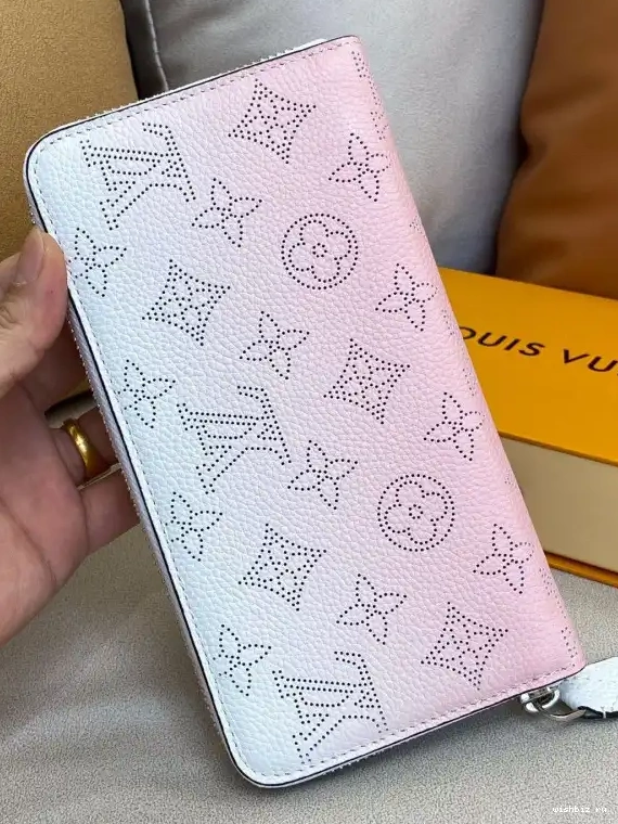 WIS LOUIS WALLET VUITTON ZIPPY 0429